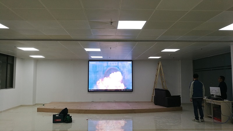 深圳龍佑傳媒室內LED顯示屏