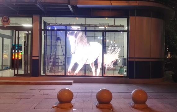 透明LED顯示屏受青睞原因及發展趨勢