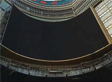 陶然居P8戶外全彩內弧屏案例